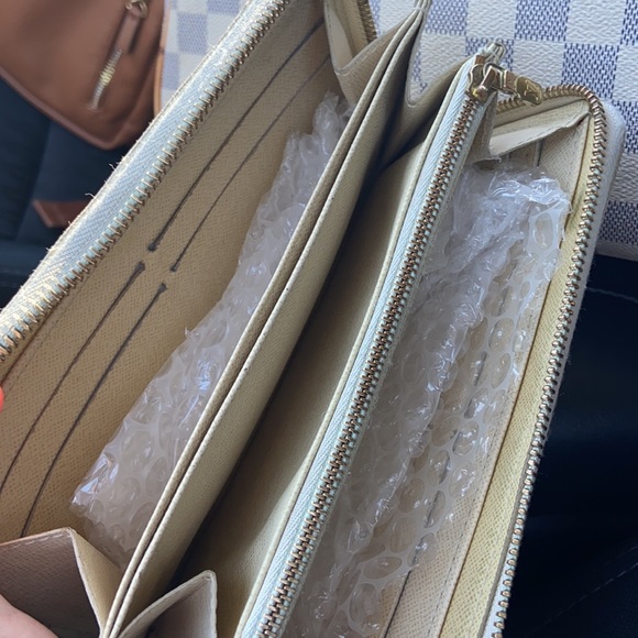 Louis Vuitton Azur ZIPPY 💎💎 - Picture 8 of 16